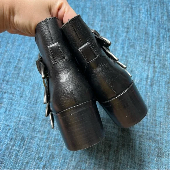 Steve Madden Billey Leather Ankle Booties in Black - Picture 5 of 9